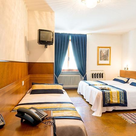 Albergo Altavilla Tirano Pokoj fotografie
