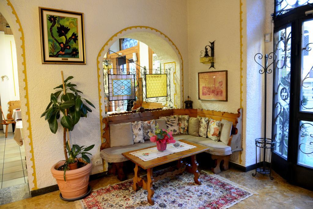 Albergo Altavilla Tirano Exteriér fotografie